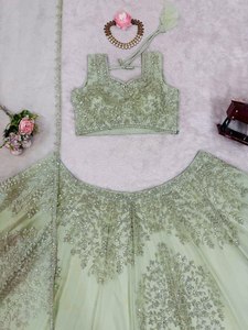 Lanzamiento del Lehenga Choli de Diseñador con un Diseño Suave y Elegante, Tela de Red de Mariposa Suave, Trabajo de Codificación y Secuenciación, 4.5 Metros, Gran Volumen - Product Image 6