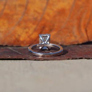 แหวนหมั้นเพชรที่เจียระไนจากมรกตเป็นของขวัญครบรอบปีที่ทำจากเพชรชุดรัศมีที่ซ่อนอยู่ของเธอแหวนเพชร CVD - Product Image 5