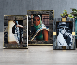 Marco de fotos de cuerno natural hecho a mano Chipset pegado a mano delicado pulido a mano brillante disponible en varios colores - Product Image 3