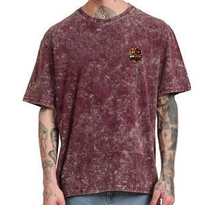 Camiseta cómoda de gran tamaño para hombre con longitud extendida y tela ligera y suave. - Product Image 1