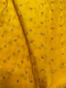 Tela de seda espacial Premium con bordado dorado de Jari Butti, diseño completo para vestidos de boda y fiesta al mejor precio - Product Image 3