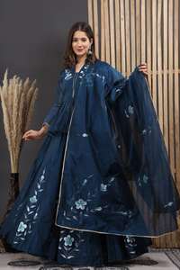 เสื้อเบลาส์และเสื้อเบลาส์ลายระบายด้วยมือจากนักออกแบบใหม่ - Product Image 2