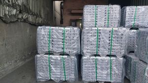 Lingote Secundario de Aleación de Aluminio Coreano de la Mejor Calidad ADC12, 85% de Contenido de Al, Tolerancia del 1%, Acabado Fresado - Product Image 3