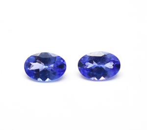 Paires de tanzanite naturelle Paires de pierres précieuses ovales 6X4mm Fabrication de bijoux Pierres précieuses calibrées Pierres précieuses tanzanite de qualité AAA - Product Image 1