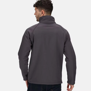 Veste de sport en softshell respirante en toile pour homme, imperméable, manches longues, col montant, vente en gros - Product Image 3