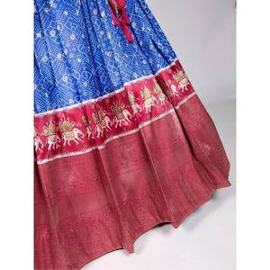 Vestido de Noche Lehenga Choli de Seda Jacquard Azul Magnético con Estampado Digital para Bodas - Product Image 4