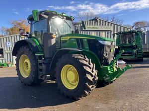 Tracteur agricole d'occasion de qualité John Deere 7R 330 à vendre - Product Image 3