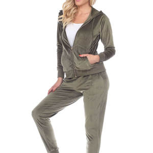 Chándal de terciopelo de talla grande Premium para mujer, moderno y cómodo, uso durante todo el día, ligero y transpirable para la temporada de invierno - Product Image 2