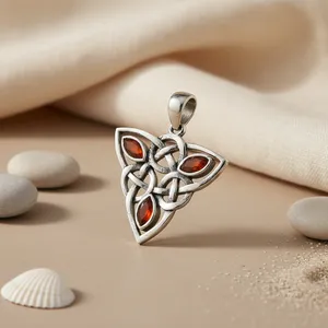 Art Palace - Collar con Colgante de Nudo Celta de Plata de Ley 925 para Mujer, con Piedra Principal de Ónix Rojo, Joyería para Ceremonias Religiosas - Product Image 3
