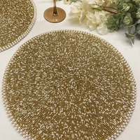 Chemin de table fin personnalisable, brodé à la main, design moderne et tendance, 13x36, avec perles, style floral de Noël, luxe