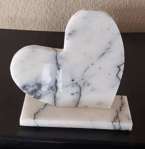 Sculpture de cœur en marbre poli Art Déco Craft Exim, base personnalisée avec message personnalisé, cadeau décoratif pour la Saint-Valentin/anniversaire - Product Image 3