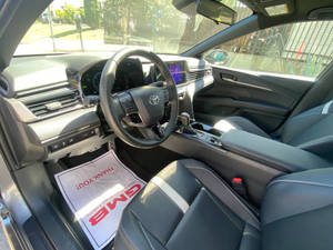 Toyota Camry SE 2025 d'occasion en excellent état - Product Image 3