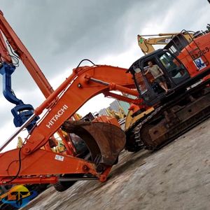 Mini-excavatrice Hitachi ZX670 d'occasion de haute qualité, équipement lourd d'occasion, vente chaude, poids opérationnel de 5 tonnes, moteur Isuzu - Product Image 4