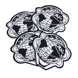 แผ่นผ้ากำมะหยี่ปักโลโก้ผ้านอนวูฟเวนเป็นมิตรกับสิ่งแวดล้อมแผ่นตกแต่งซับลิเมชัน PU แบบมีตะขอรีด - Product Image 5