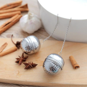 Infusor de Té de Acero Inoxidable en Forma de Bola - Colador Esférico para Té de Hojas Sueltas y Té de Hierbas - Product Image 2