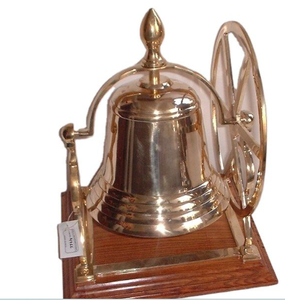 Conceptions nautiques finition chromée cloche à main cloche de bureau en laiton avec cloche d'appel de bureau de base en bois - Product Image 5