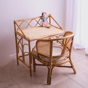 Mignon petit ensemble table et chaises pour enfants salle d'étude tables en rotin naturel avec chaises meubles de chambre d'enfants - Product Image 4