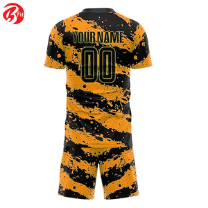 Maillot de football à transfert thermique 100% vêtements de football en polyester costume de football de qualité supérieure nouveaux ensembles d'uniformes de conception personnalisée pour équipe sportive - Product Image 2