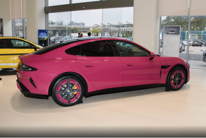 Venta Especial 2026: Auto Deportivo Eléctrico Su7 EV Sedán, Autonomía de 299-495 km, Volante a la Izquierda, Tracción en las 4 Ruedas (4WD/RWD) - Product Image 4