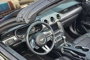 Ford Mustang GT Premium Convertible 2020 Usado, 14200 Millas, Motor V8 Supercargado, Proveniente de Clima Cálido - Product Image 4