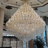 Lustre en cristal vintage Maria Theresa extra large, traditionnel, à branches de bougies, pour salle de mariage ou salon de villa
