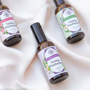 Tonique Rafraîchissant à la Camomille et à la Fleur d'Oranger 100ml - Product Image 2