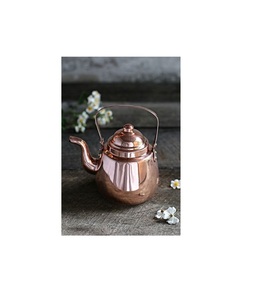 Hervidor de cobre hecho a mano con pátina antigua y boquilla curva, perfecto para la decoración de la cocina de granja y el uso de la estufa - Product Image 5