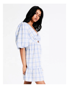 Robe d'été décontractée 100 % coton, longueur genou, coupe trapèze, manches bouffantes, imprimé à carreaux intégral, magnifique design col en V - Product Image 2