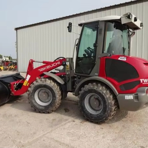 Cargadora de Ruedas Takeuchi Serie TW 65, Cabina Cerrada Confortable con Motor Principal y Componentes PLC, Cargadora de Troncos Confiable - Product Image 1