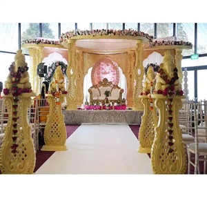 Mandap en bois de style traditionnel pour cérémonie de mariage, design moderne en fibre, artisanat professionnel, lieu de mariage gujarati en Suisse - Product Image 1