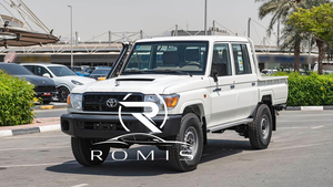 Toyota Land Cruiser LC79 Pickup 2022, 4.5L, 4x4, Diésel, Doble Cabina, 6 Asientos, Rines R18, Aire Acondicionado Manual, Volante a la Izquierda - Product Image 4