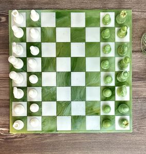 Jeu d'échecs en résine de bois de finition luxueuse |   Travail artisanal de qualité |   Fabricant en gros - Product Image 1