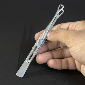 Pince à épiler fendue Pennington standard outil de perçage corporel polyvalent avec matériau en acier durable coulissant à verrouillage facile - Product Image 4