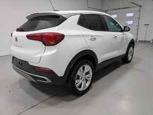 Buick Encore GX Preferred AWD 2024, bajo kilometraje, impecable, con pantalla táctil de 11 pulgadas con Apple CarPlay/Android Auto inalámbrico - Product Image 2