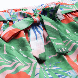 Pantalones cortos casuales para mujer de último estilo Nuevo diseño con servicios OEM de sublimación a bajo precio - Product Image 5