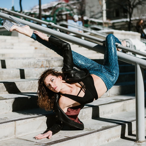 Leggings de performance extensibles 2025 avec adhérence collante, conçus pour la danse sur barre professionnelle et les compétitions de danse de salon, en vente - Product Image 1