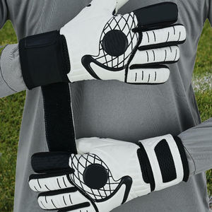 Guantes de Portero de Fútbol Profesionales Personalizados para Exteriores con Palma de Látex, Diseño Impermeable y Transpirable - Product Image 3