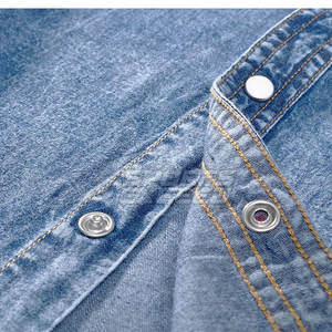 2025 T-shirt en jean bon marché en gros de haute qualité pour hommes chemises en jean personnalisées pour la vente en ligne - Product Image 5