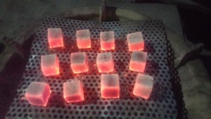 Descubre La cachimba Indonesia mejorada Shisha Carbón de cáscara de coco con briquetas de cubo de encendido rápido - Product Image 3