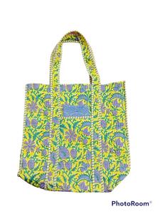 กระเป๋าผ้าควิลท์ผ้าฝ้ายแท้พิมพ์ลายในอินเดียกระเป๋าสะพายไหล่ลายควิลท์โบฮีเมียนอินเดียสีเขียวดอกไม้สีฟ้า - Product Image 5