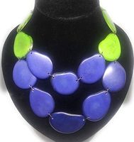 Collier en résine fait main, accessoire de mode très vendu, pour un usage quotidien et un cadeau disponible au meilleur prix par bh crafts