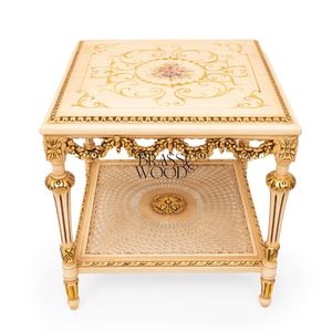 Table d'appoint carrée de luxe en crème avec peinture florale à la main et étagère en rotin à deux niveaux, accents dorés ornés pour un décor classique - Product Image 1