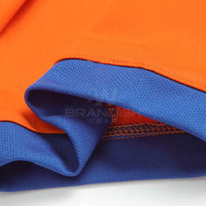 Maillot de football 100% en polyester Nouveau style Maillot de football imprimé avec logo personnalisé Fabriqué au Pakistan - Product Image 5