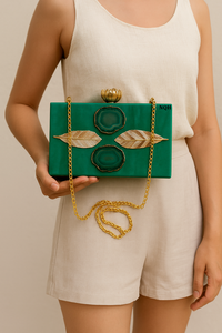 กระเป๋าคลัทช์ไม้เรซิ่นทำมือสุดหรู ทนทาน เป็นมิตรกับสิ่งแวดล้อม ดีไซน์ลายเรขาคณิต พร้อมสายสะพายโซ่  รับทำโลโก้ กระเป๋าสำหรับออกงานกลางคืน - Product Image 4