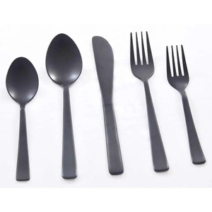 Ensemble de couverts à la main en acier inoxydable Offre Spéciale avec poignée arrondie noire et extrémité incurvée - Product Image 3
