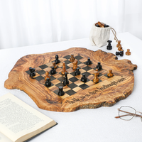 Échiquier artisanal rustique en bois d'olivier de style méditerranéen ArtisRaw - Ensemble d'échecs en bois, cadeau d'affaires, durée de conservation de 10 ans, artisanat