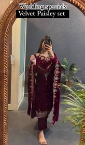 Robe longue pakistanaise Salwar Kameez Dupatta fabriquée à la main en velours de soie pour les réceptions de mariage - Product Image 3