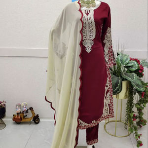 Nouveau designer de vêtements indiens et pakistanais ensemble haut de soirée élégant pantalon Dupatta - Product Image 1