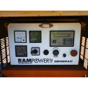 Groupe électrogène industriel monophasé au gaz naturel de 100 kW d'occasion - Sortie 277/480 V, résistant aux intempéries, alimentation de secours commerciale - Product Image 5