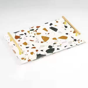 Plateau en métal de qualité durable de forme ronde de couleur dorée de qualité supérieure Vaisselle Plateaux de service pour le dîner en base polie miroir - Product Image 6